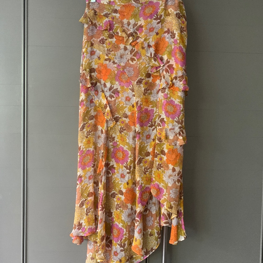 Veronica Beard silk Eleonora Skirt size 6 NWT